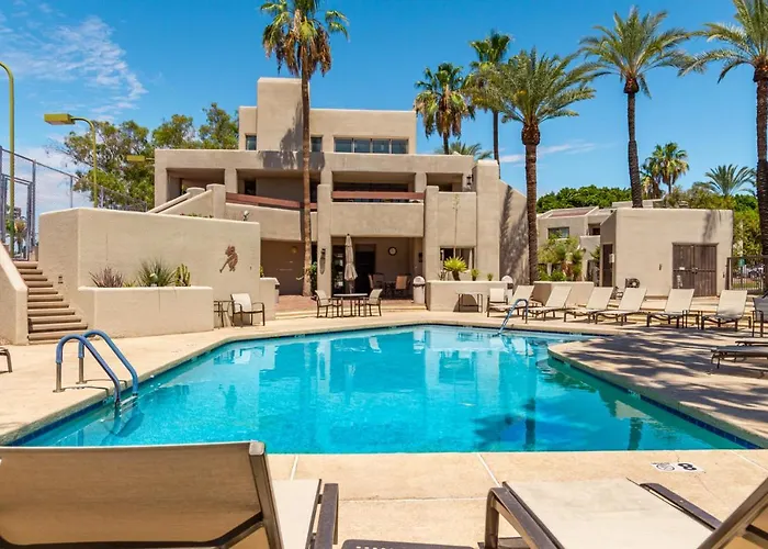 Resort Style Living In Phoenix\'S Most Exclusive Gated Community!