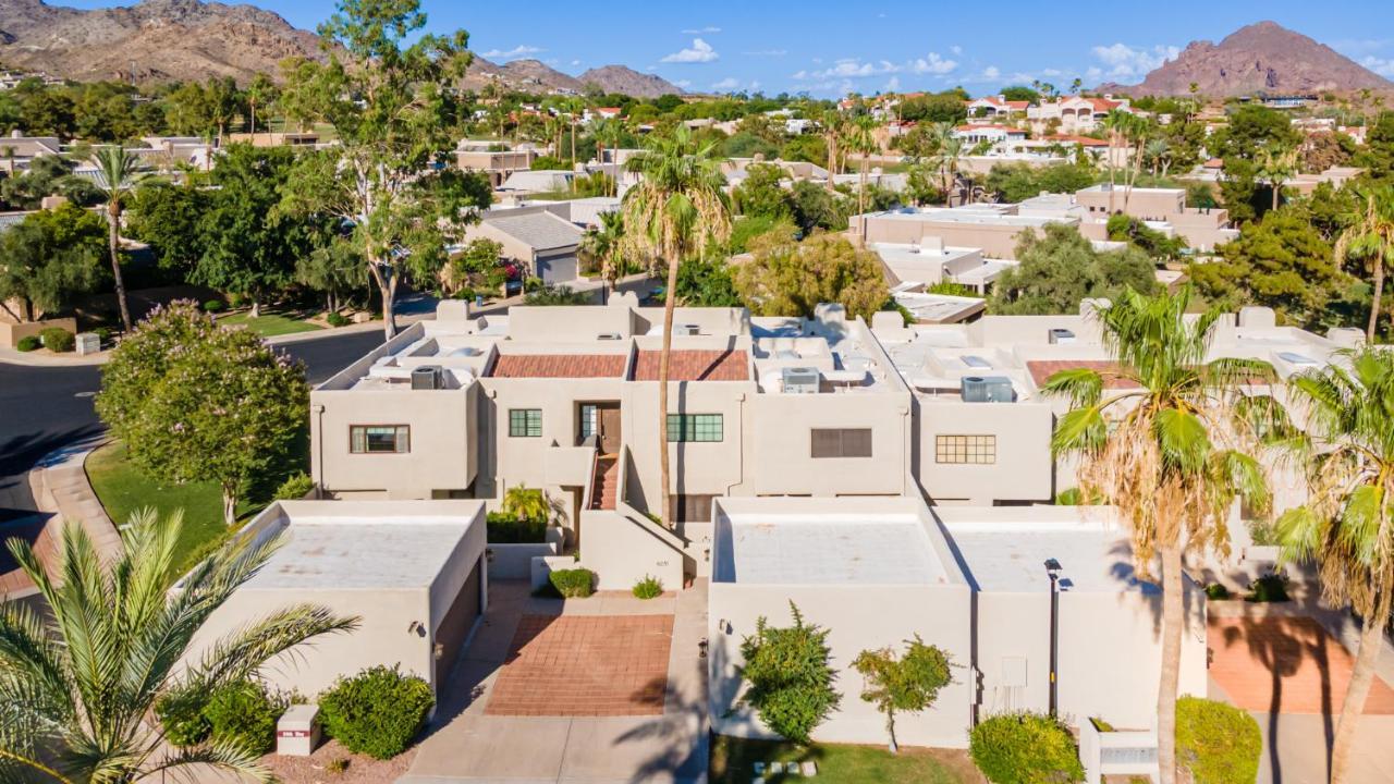 Style Living In Phoenix's Exclusive Gated Community! Holiday home *