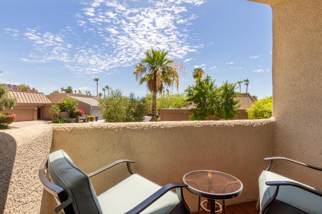 Style Living In Phoenix's Exclusive Gated Community! Phoenix