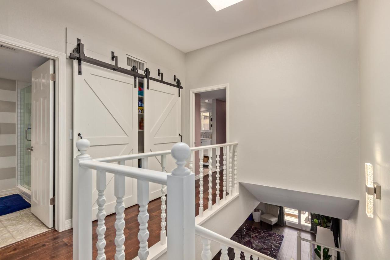 Style Living In Phoenix's Exclusive Gated Community! * Phoenix